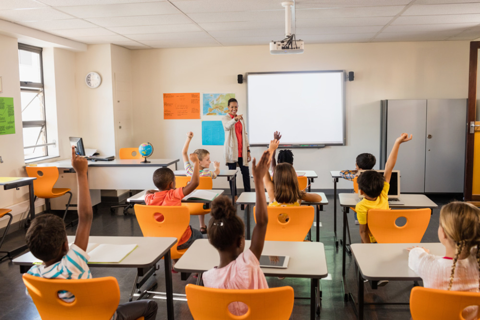 Why Road Crew Safety Training Fails in the Classroom, And How to Keep Their Attention